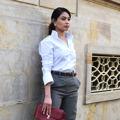 Blanca - Camisa Cuello Alto 🔥Más vendida (Pre-orden) envíos 10 a 15 días hábiles.