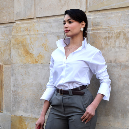 Blanca - Camisa Cuello Alto 🔥Más vendida (Pre-orden) envíos 10 a 15 días hábiles.