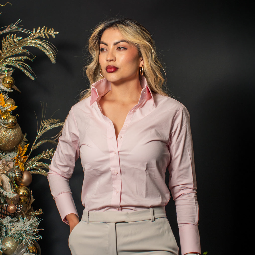 ¡Ultimas unidades! Camisa  Rosada Aura, Cuello Alto.